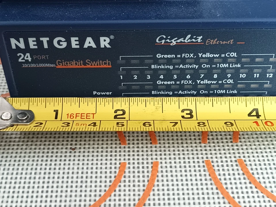Netgear GS524T 24-Port 10/100/1000 Mbps Gigabit Ethernet Switch - Image 1 of 4