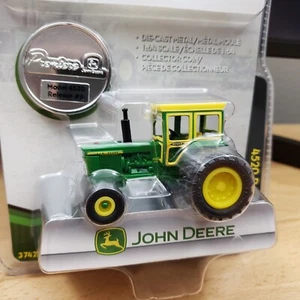 Ertl Premiere John Deere 4520 Tractor with Duals and Hiniker Cab Diecast 1:64 - Picture 1 of 6