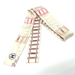 SIN USAR CHANEL CC Track Motif Bandeau Bolso Accesorios Bufanda Seda Blanco - Imagen 1 de 8