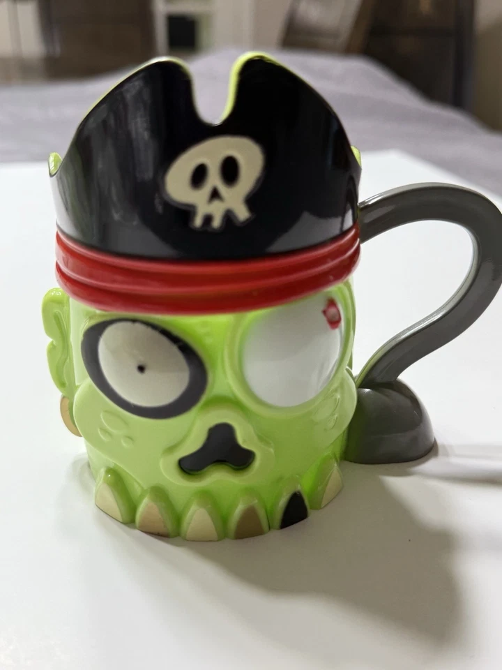 New Pirate plastic  Cup Kids Birthday Party Supplies 8 Cups - Image 1 of 4
