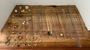 VTG Custom Jewelry 46 Pcs /Gold & Silver Tones Lot Rings,Necklaces & Bracelets - Picture 1 of 17