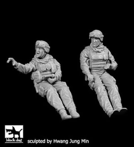 Black Dog 1/35 EE. UU. Delta Force Crew Soldiers sentados en FAV (2 figuras) F35203 - Imagen 1 de 1