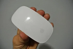 APPLE MAGIC MOUSE 2 WIRELESS BT BLUETOOTH RECHARGEABLE A1657 (MLA02ZM/A) - Picture 1 of 2