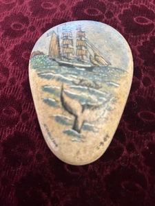 VINTAGE RARE JH WILSON hand painted Whaling Beachrock - DATED 1984 EXC- - Picture 1 of 3