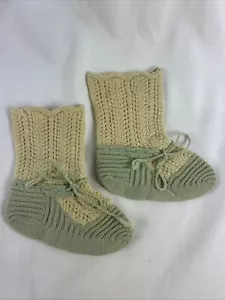 Stivaletti bambino vintage fatti a mano verde beige cravatte stringate all'uncinetto - Foto 1 di 5