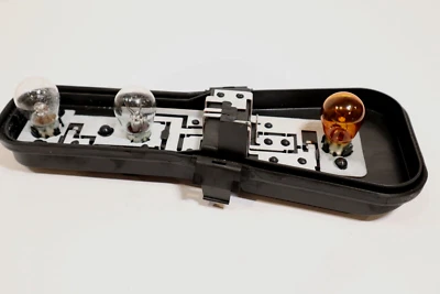 06-09 LAND ROVER RANGE ROVER V8 4,4 L SOPORTE LUZ TRASERA DERECHA PASAJERO Foto 1 de 4