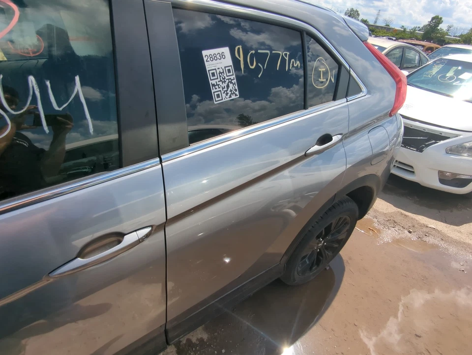 2018-2018 Mitsubishi Eclipse Cross Driver Rear Door Oem B2O1V Foto 1 de 1