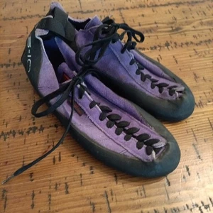 Scarpe da arrampicata Stealth C4 Five Ten da uomo in pelle viola taglia 14. s1 - Foto 1 di 7