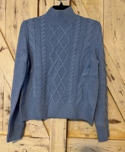 Aqua Cashmere Pullover mit Zopfmuster und Stehkragen Damen Größe S Farbe hellblau - Bild 1 von 9