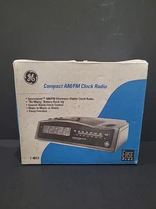 Vintage GE Spacesaver 7-4813 FM/AM Electronic Digital Compact Radio Alarm Clock - Picture 1 of 6
