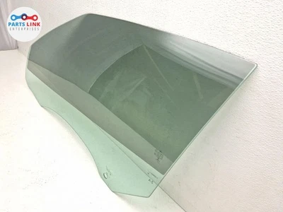 Mercedes C63 AMG 2017-21 puerta delantera izquierda vidrio ventana lateral del conductor descapotable W205 Foto 1 de 4