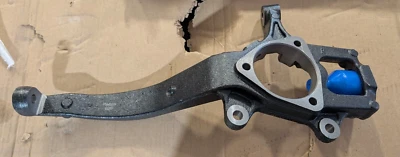 TRQ Front Right Knuckle Fits 11-15 Dodge Durango Jeep Grand Cherokee (Z4C) - Image 1 of 2