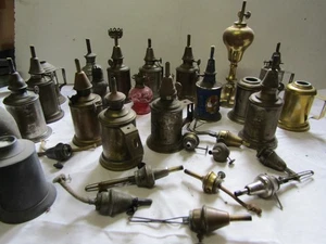 lot de pieces  anciennes  de lampe a petrole essence pigeon divers vrac - Foto 1 di 10