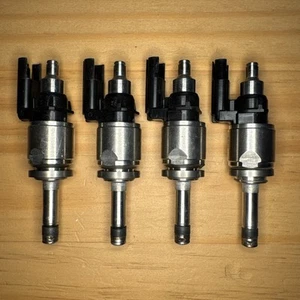 VOLVO 14-2018 V60 S80 XC40 XC60 XC90 2.0 SET OF FOUR FUEL INJECTORS 31303495 - Picture 1 of 2