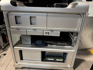 Apple Mac Pro workstation 12 core 2x3.33GHz + 128GB RAM + SSD + And RX 580 8gb - Picture 1 of 5