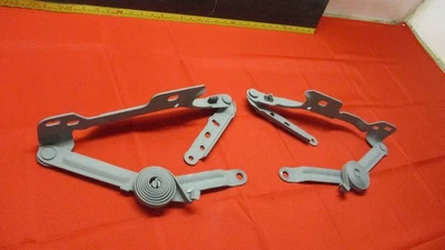 Par de bisagras capó Malibu Monte Carlo Elcamino 1978-1988 Foto 1 de 4