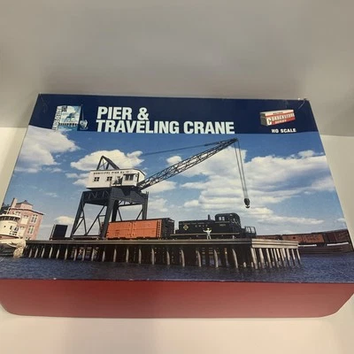 Walthers 933-3067 HO Pier & Traveling Crane Construction Vehicle Kit, Open Box - Image 1 of 4