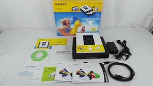 REGISTRATORE DVD MULTIFUNZIONE SONY VRD-MC3 CON SCHERMO 2,5" - Foto 1 di 12