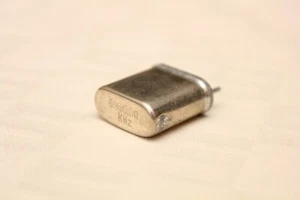 CRYSTAL - QUARTZ - 6960 kHz - 6.960 MHz - CR-18/U case - ham radio - GRC-9 - Zdjęcie 1 z 8