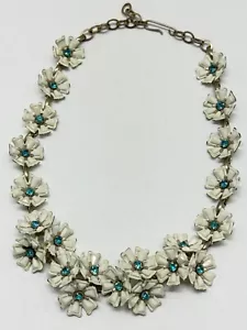 Vintage white flower blue rhinestone necklace - Picture 1 of 6