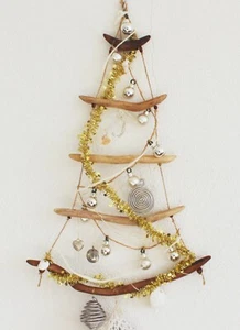 Treibholz Deko Christbaum L 45 x B 29 cm Mobile Schwemmholz Handarbeit - Bild 1 von 6