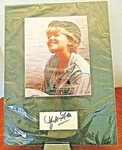 Signed Hayley Mills with 8x10 Photo & mounted in a 12" x 16" Matte. - Picture 1 of 3
