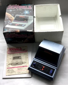 Vintage 1982 TOMY - SCRAMBLE - Tabletop LCD game (Very Good Condition) - Picture 1 of 24