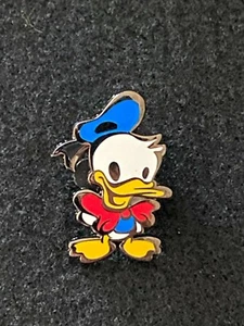 Disney Mystery Cutie Pin - Donald Duck - Picture 1 of 2
