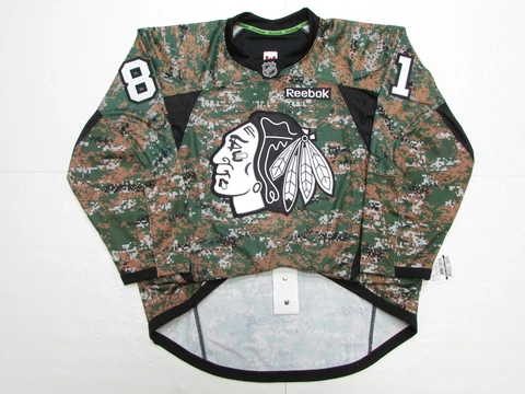 MARIAN HOSSA CHICAGO BLACKHAWKS AUTHENTIC MILITARY CAMO VETERANS DAY JERSEY Cover