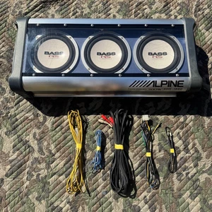 ALPINE SWE-1890 300W Powered Subwoofer 300w illumination Operation confirmed - Picture 1 of 4