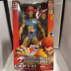 ThunderCats Mega Scale Lion-O Mezco Action Figure New 2011 Con Exclusive - Picture 1 of 8