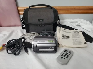 JVC Everio GZ-MG130U Festplatten Camcorder Hybrid 30GB 34x Zoom - Bild 1 von 17