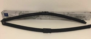 MERCEDES BENZ GENUINE E CLS CLASS FRONT WIPER BLADES A2128202000 - Picture 1 of 2
