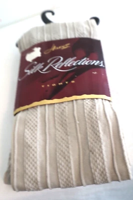 Medias para mujer Hanes Silk Reflections PUTTY talla CD medianas nuevas en paquete costilla de diamante Foto 1 de 4