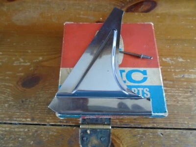 AUSTIN, MORRIS, MG, RILEY, WOLSELEY 1100 ETC Fr DOOR Q'LIGHT LOWER TRIM, ARA1242 - Image 1 of 4