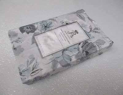 RACHEL ASHWELL Shabby Chic Watercolor White Blue Floral 2 Standard Pillowcases Foto 1 de 4