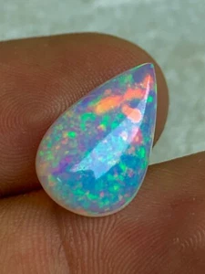 3.9cts- Natural Ethiopian Welo Opal having Multicolor Fire and Pin Fire Opal - Picture 1 of 10