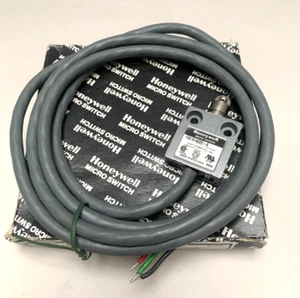 Honeywell 914CE2-6 Limit Switch new - Picture 1 of 3