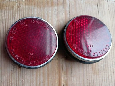 Refletor de lente traseira Ferrari 250 GTE 2+2 CARELLO - Imagem 1 de 4