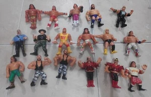 WWF HASBRO LOT 17 FIGURES - Picture 1 of 1
