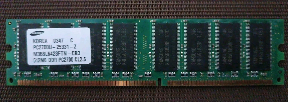 512MB PC2100U RAM PC Samsung M368L6423FTN-CB3 DDR DIMM 184pins CL2.5 - Immagine 1 di 1