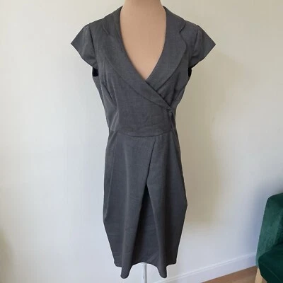 Vestido GIORGIO ARMANI Collezioni Mezcla de Lana Seda Gris Manga Casquillo Imitación Envolvente Usado en Excelente Condición 6 Foto 1 de 4