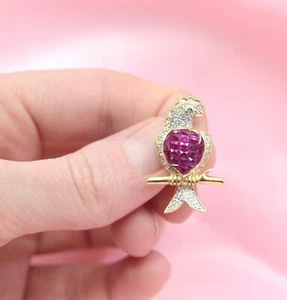 Broche de oro amarillo de 14 K con diamantes, rubíes - Imagen 1 de 7