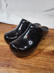 Sanita Danish Clog Black Shoes Size 37/US 6-6.5 Slip On Patent Leather - Picture 1 of 6