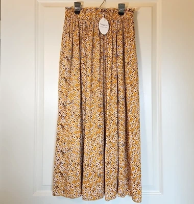 Falda Naggoo Nueva Con Etiquetas Mujer Talla Med Elástica Cintura Alta Floral Midi Plisada Bolsillos Foto 1 de 4