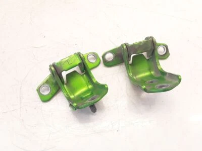 Juego de bisagras traseras derecha Mazda 2 DE 1.4CD 50kW 2008 4/5T diésel puerta  Foto 1 de 4