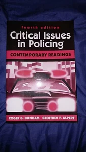 Critical Issues in Policing 4th edition pre-owned - Foto 1 di 3