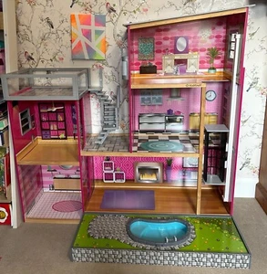 Barbie House, Kidkraft, Uptown house, 65833, fully assembled, all furniture inc. - Picture 1 of 12
