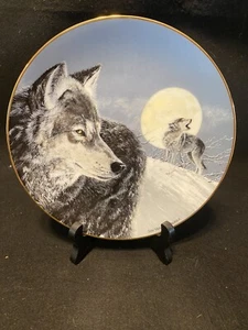 In The Eye Of The Moon Wolf Plate Arctic Majesty Lot X246 - Picture 1 of 2