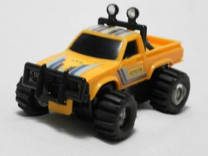 Vintage 1982 Soma Super Climber Yellow Toyota 4x4 Pickup Truck - Picture 1 of 4
